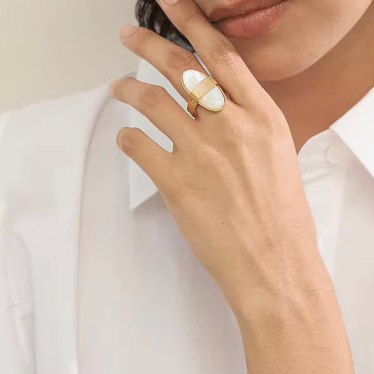 Luxury Natural Shell Geometric Ring