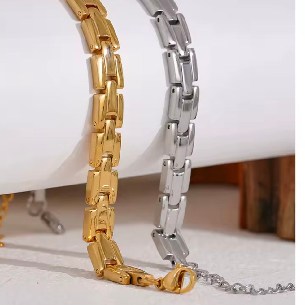 Polished Golden Bracelet