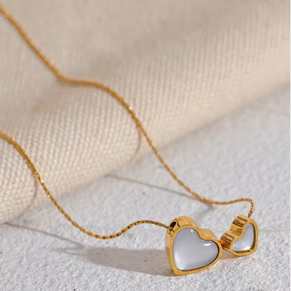 Chic Natural Shell Double Heart Pendant