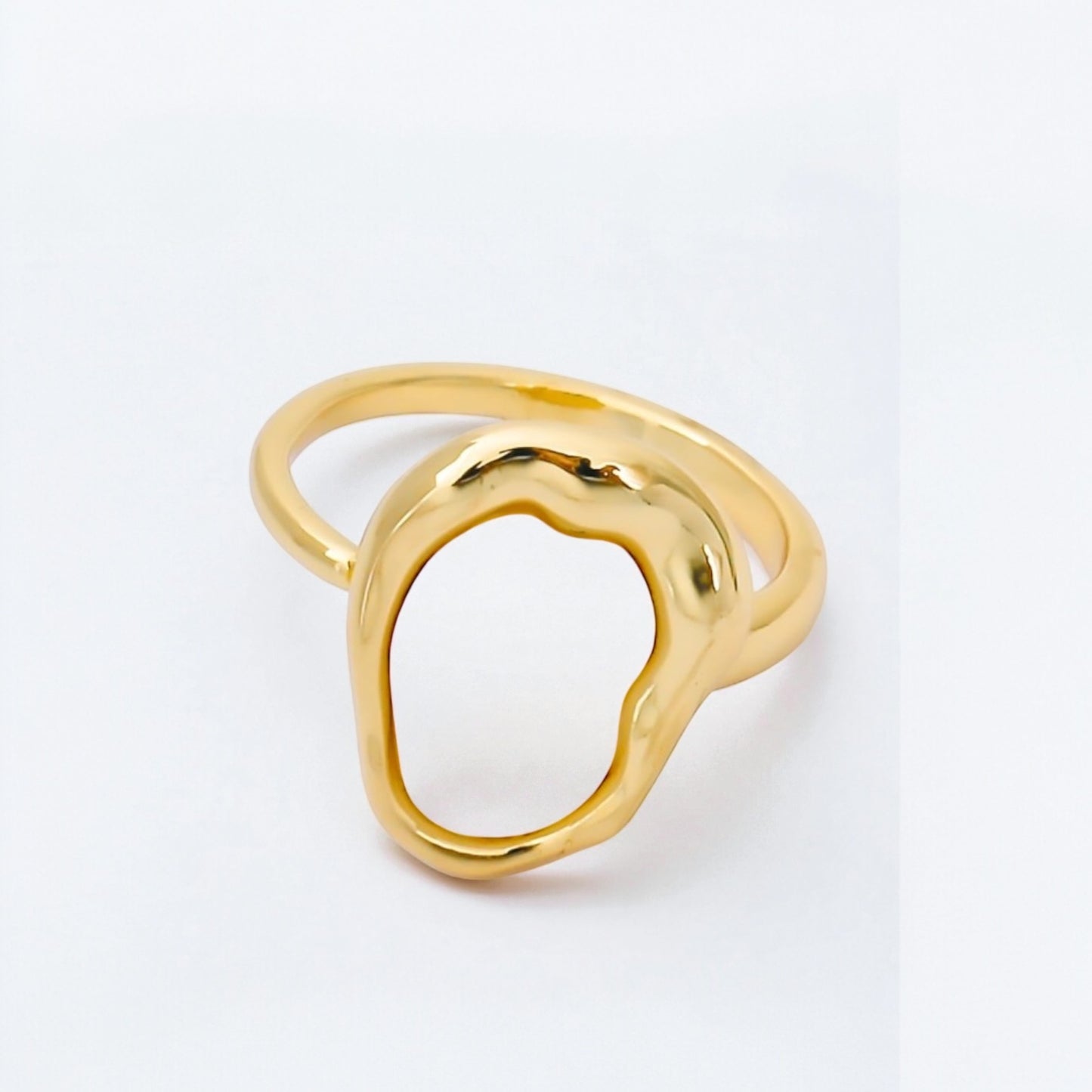 Molten Shell Pearl Solitaire