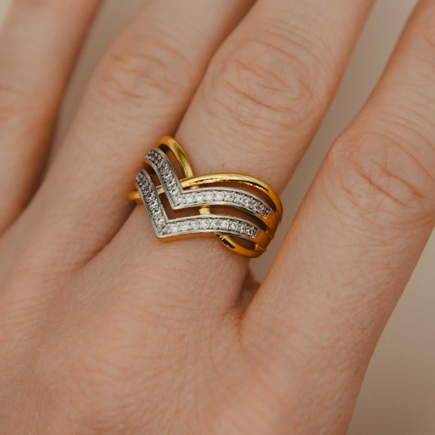 Chevron CZ Curved Band