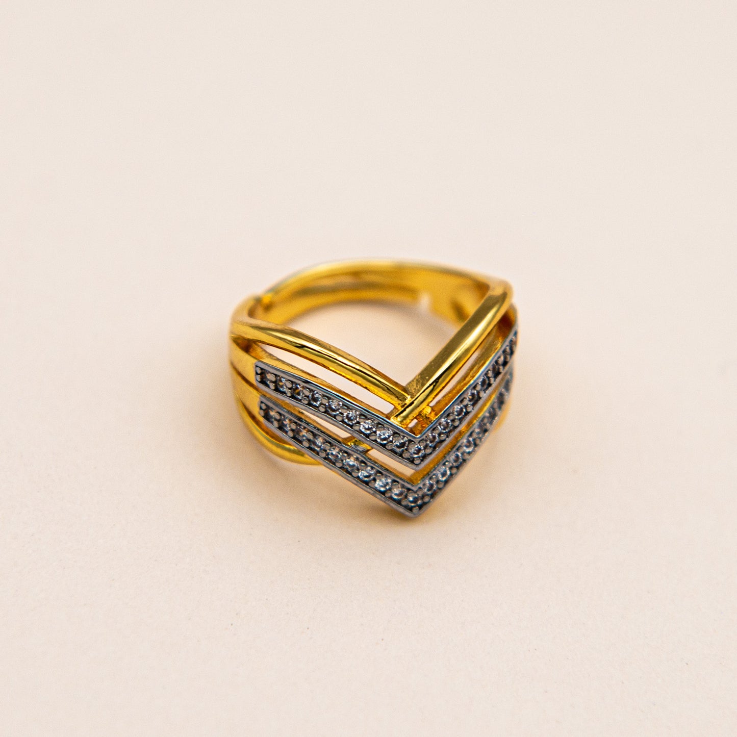 Chevron CZ Curved Band