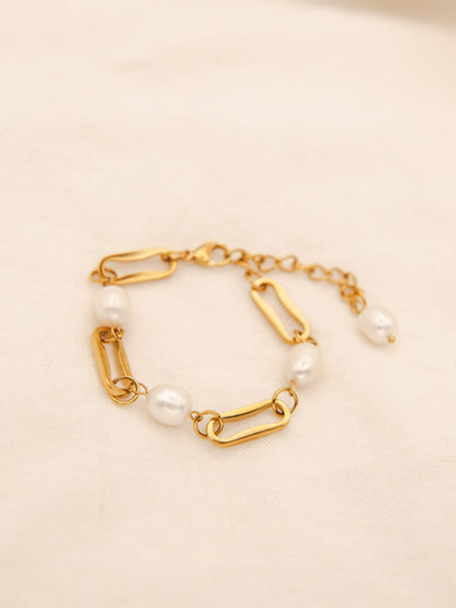 Pearl Luxe Chain Bracelet