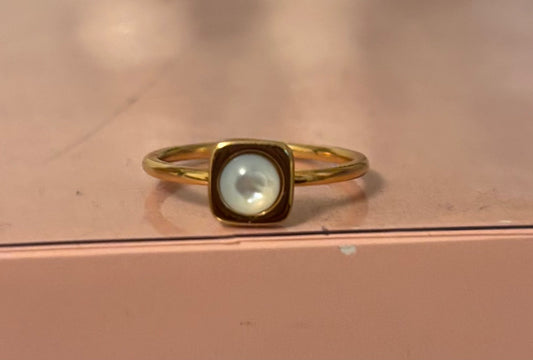 Exquisite Shell Pearl Ring
