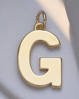 Minimalist Font Initial Charm