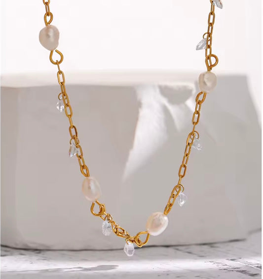 Pearl Dew Drop Necklace