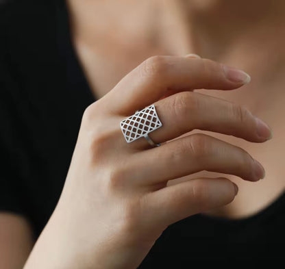 Golden Grid Ring