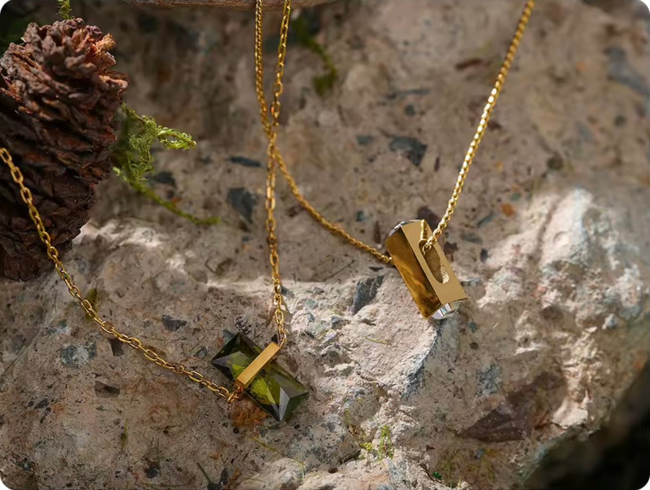 Olive Glow Necklace