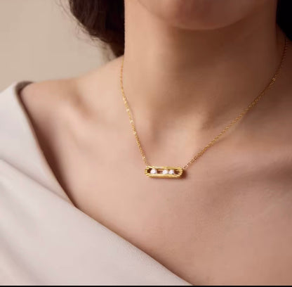 Slidable Zircon Pendant Necklace