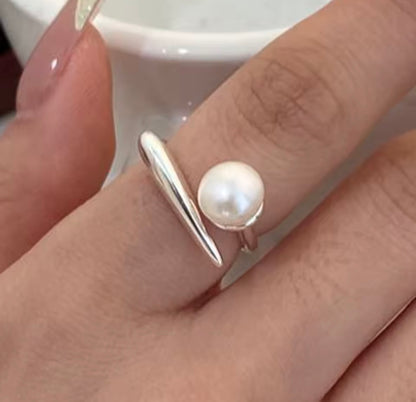 Sculpted Sterling Silver Pearl Ring