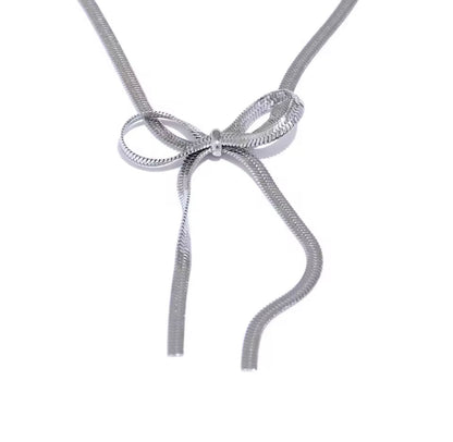 Elegant Ribbon Necklace