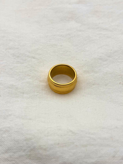 Round Wide Minimalist Ring