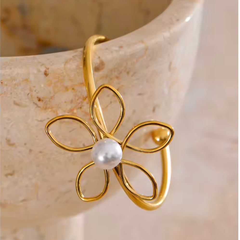 Hollow Pearl Flower Bangle Bracelet