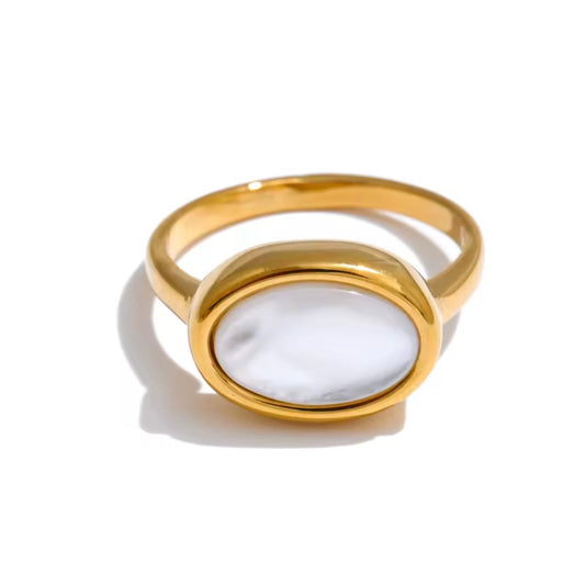 Oval Pearl Ring