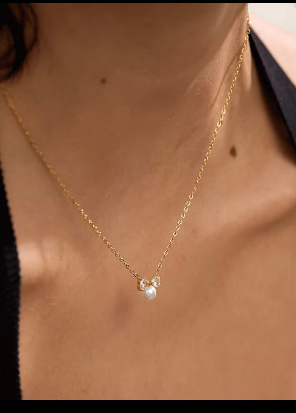 Delicate Imitation Pearl Bow Knot Necklace