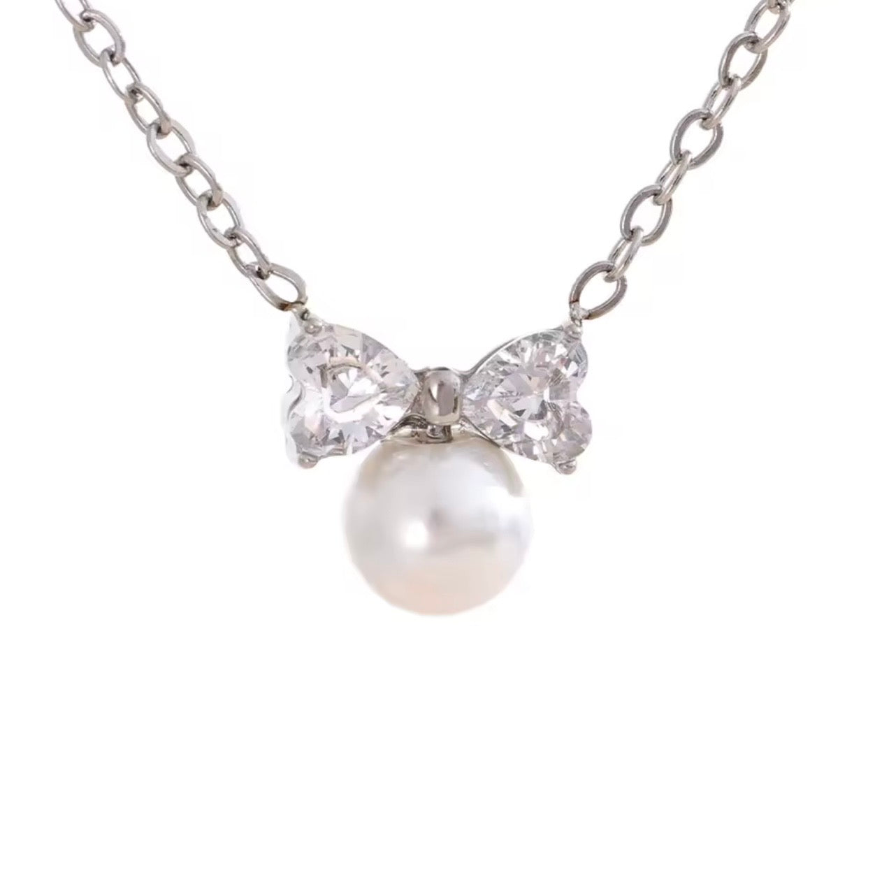 Delicate Imitation Pearl Bow Knot Necklace
