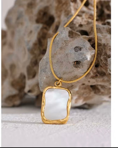 Square Shell Pendant Necklace