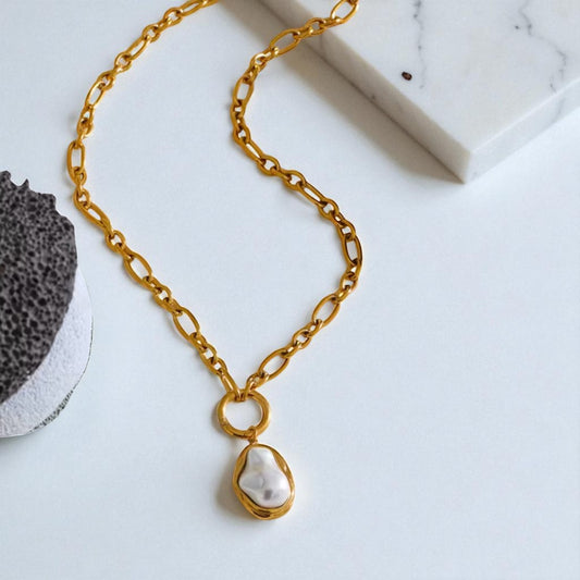 Baroque Pearl Golden Pendant