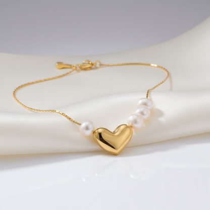 Delicate Natural Pearl Heart Pendant Necklace