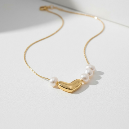 Delicate Natural Pearl Heart Pendant Necklace