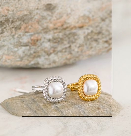 Classic Woven Square Pearl Ring