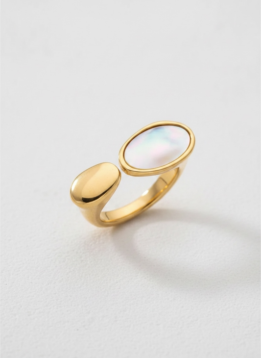 Shell Pearl Oval Wrap Ring