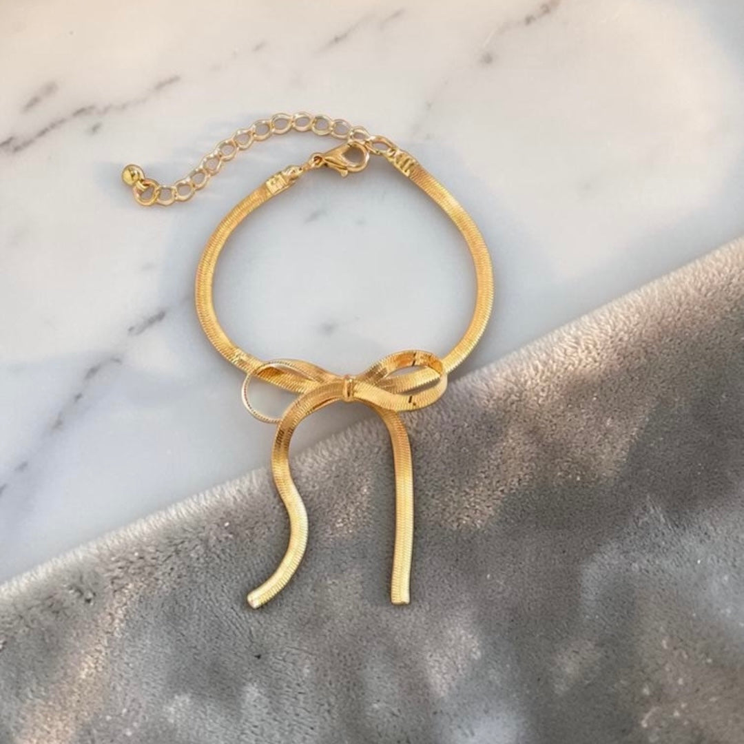 Side Bow Herringbone Necklace