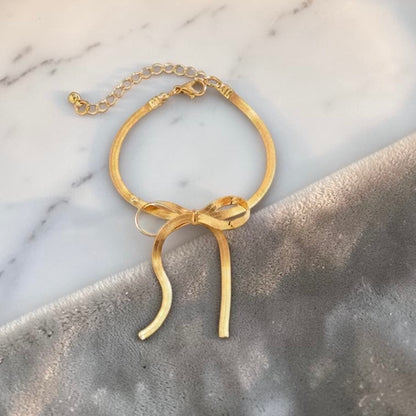 Side Bow Herringbone Necklace