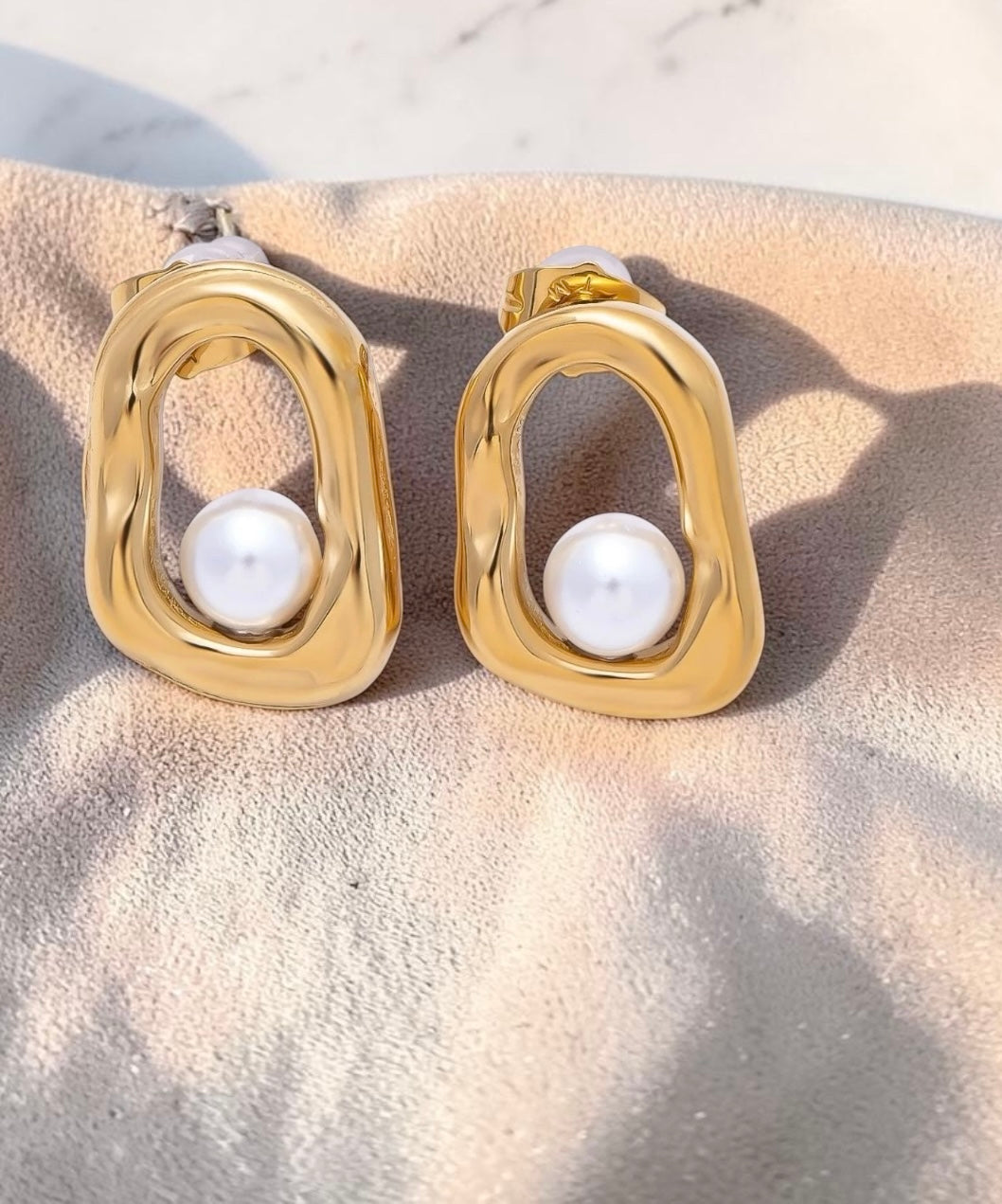 Open Molton Geometric Pearl Earrings